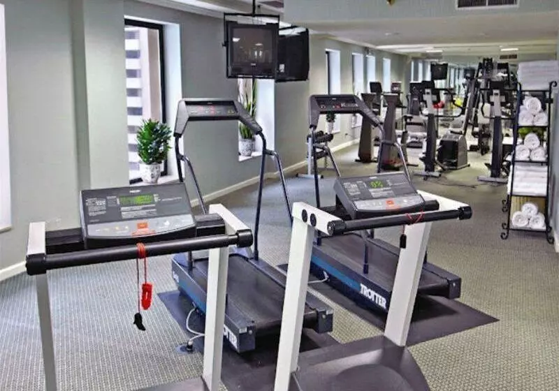 فندق The Adolphus, Autograph Collection