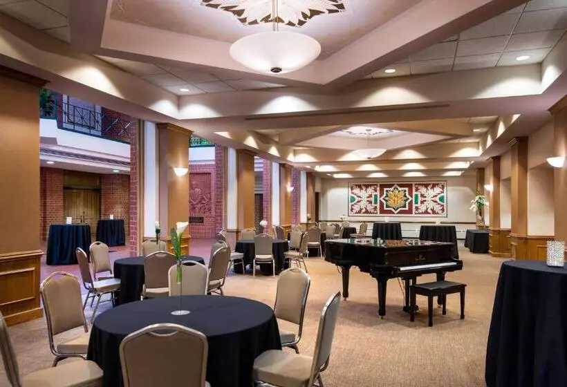 בית מלון כפרי The Lincoln Marriott Cornhusker