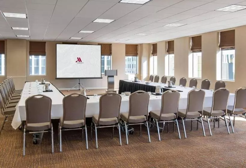 בית מלון כפרי The Lincoln Marriott Cornhusker