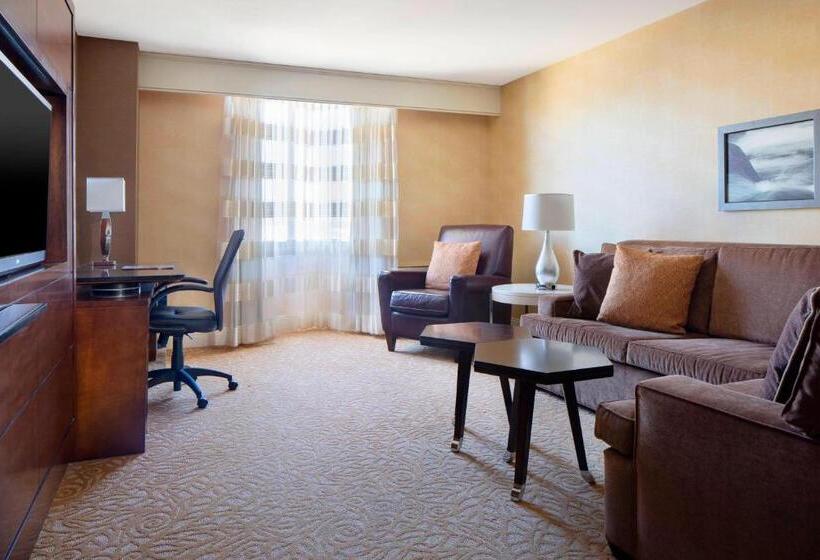 هتل The Lincoln Marriott Cornhusker