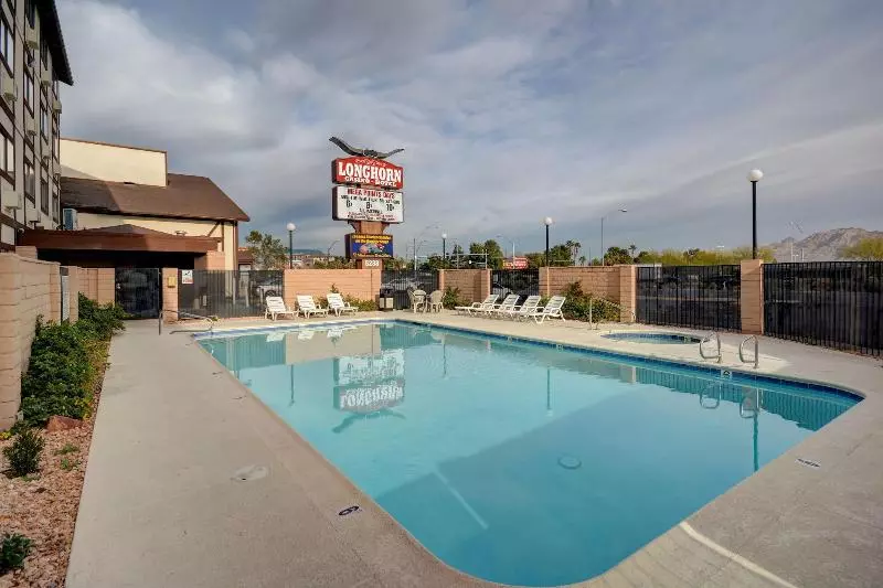 汽车旅馆  Longhorn Boulder Highway