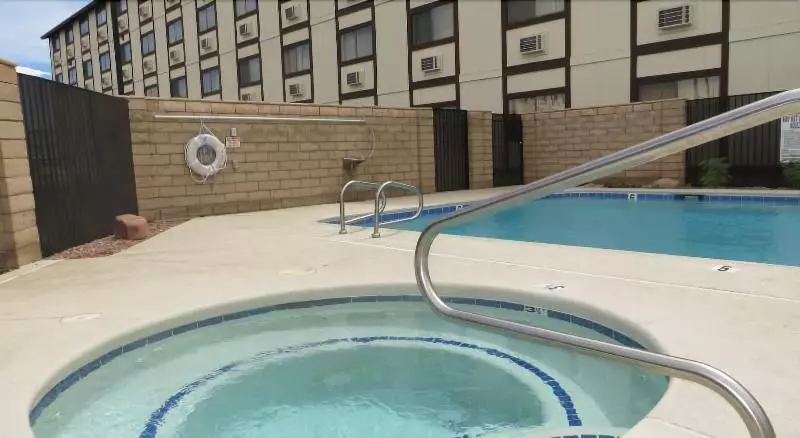 汽车旅馆  Longhorn Boulder Highway