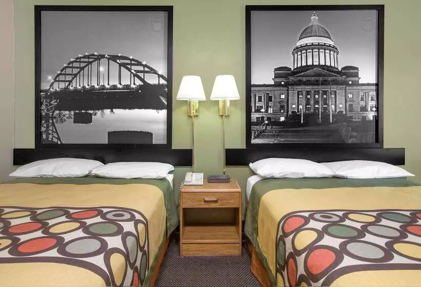 فندق على الطريق Super 8 By Wyndham Clarksville Ar