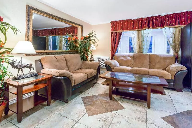 モーテル Super 8 By Wyndham Colorado Springs/chestnut Street