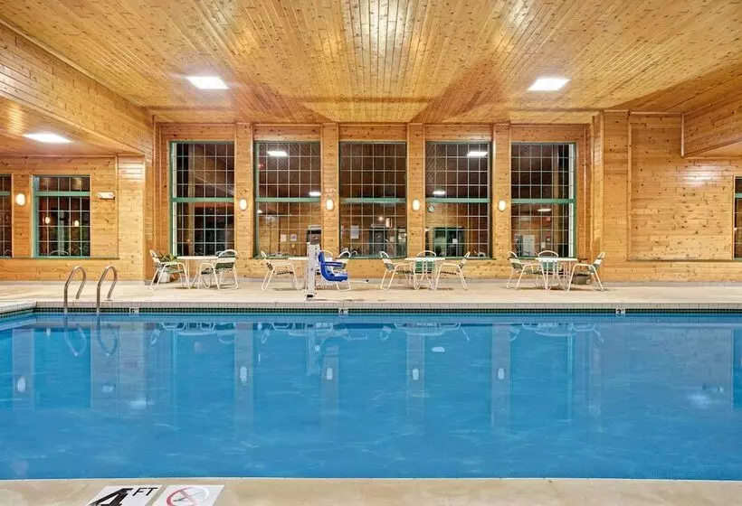 모텔 Super 8 By Wyndham Hudson