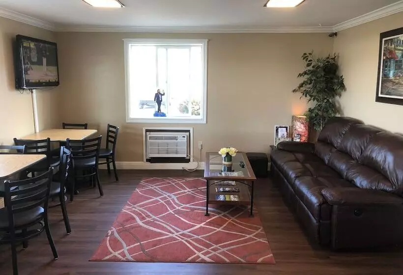 مُتل Super 8 By Wyndham Lewiston