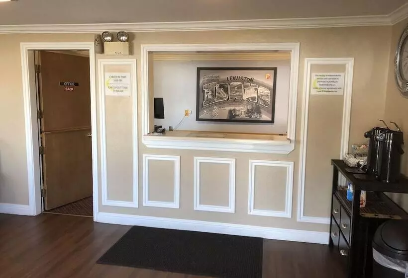 مُتل Super 8 By Wyndham Lewiston