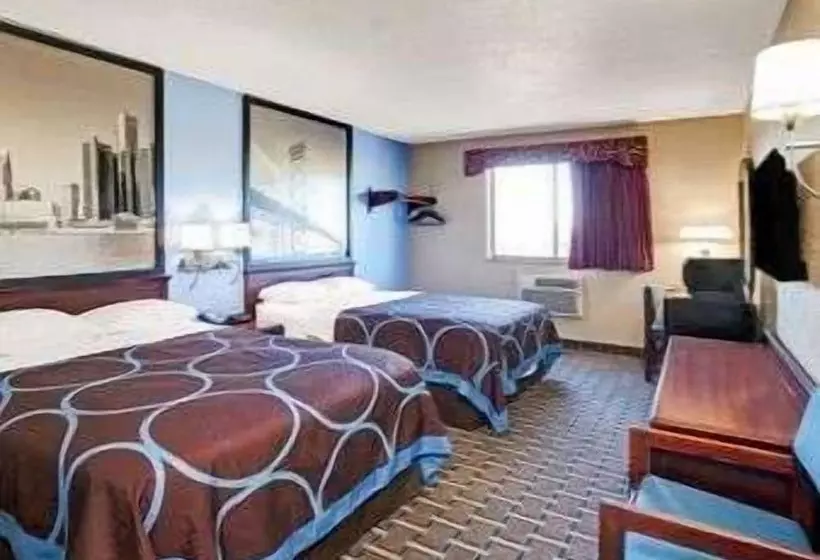 מוטל Super 8 By Wyndham Roseville/detroit Area