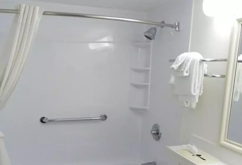 Travelodge Inn & Suites By Wyndham Albany