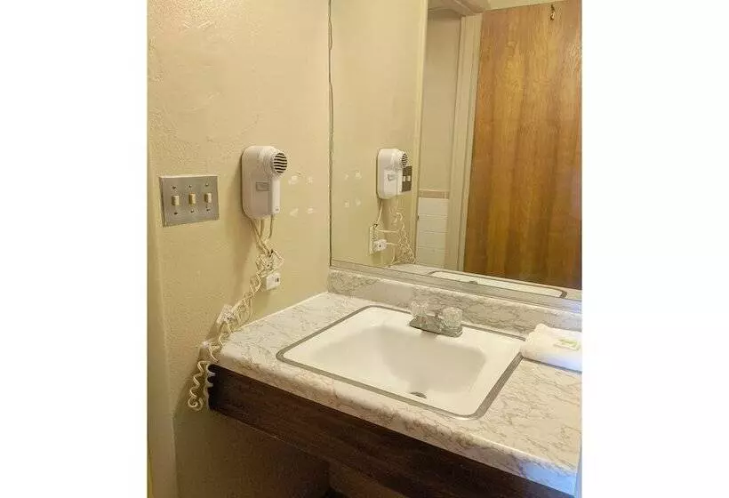 בית מלון כפרי Americas Best Value Inn Vandalia