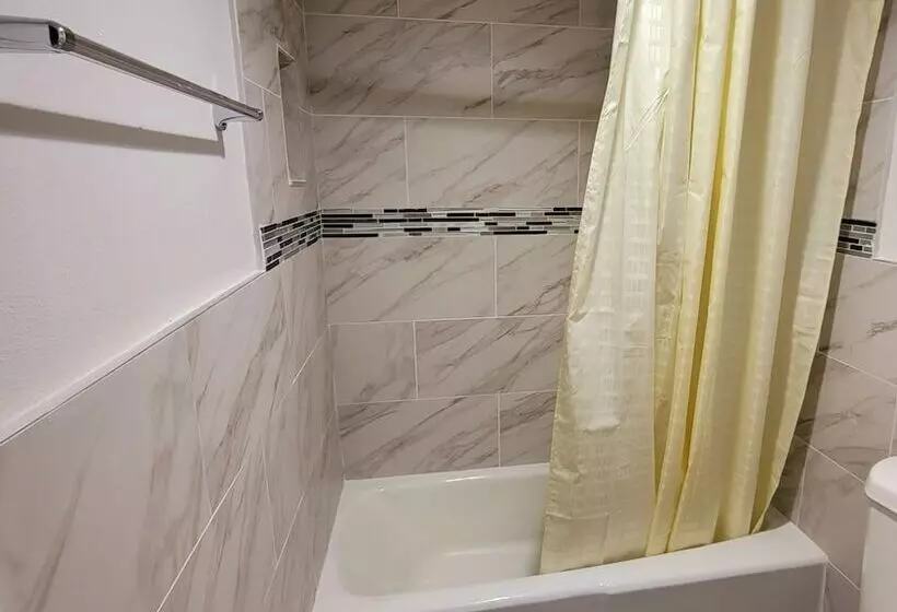 בית מלון כפרי Americas Best Value Inn Vandalia