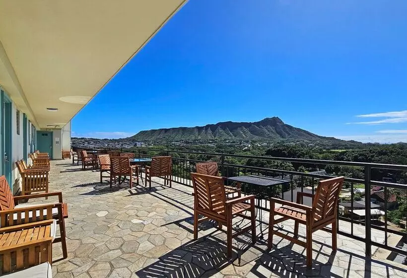 Отель Castle At Waikīkī Grand