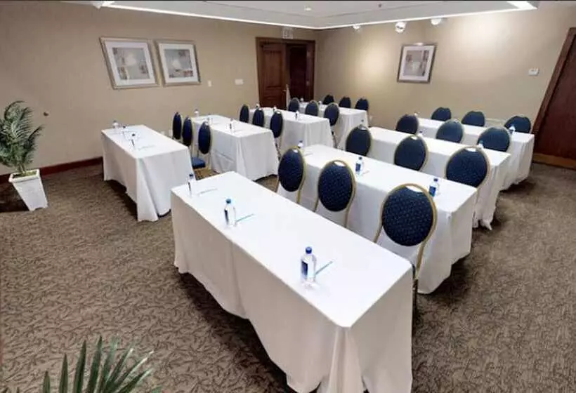 酒店 Chase Suites Brea Fullerton North Orange County