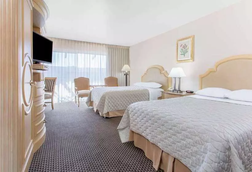 호텔 Days Inn By Wyndham Modesto