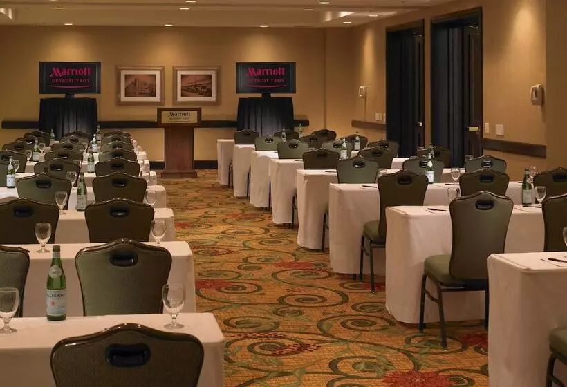 ホテル Detroit Marriott Troy