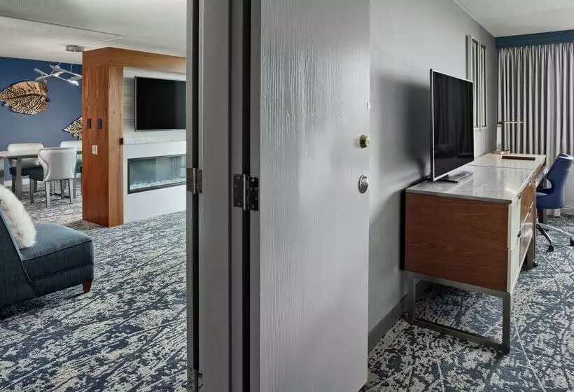 Doubletree By Hilton Hotel Denver