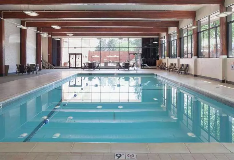 Doubletree By Hilton Hotel Denver