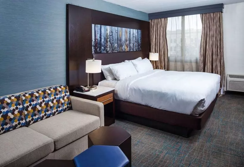 هتل Doubletree By Hilton Neenah