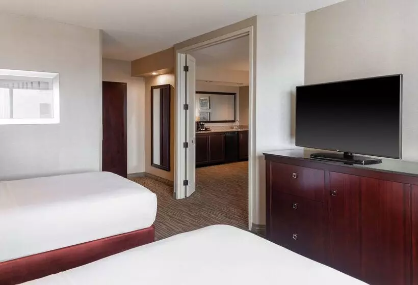 The Capital Suites Hotel