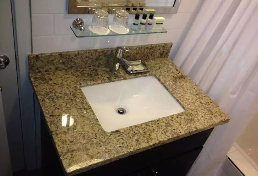 Executive Hotel Vintage Court