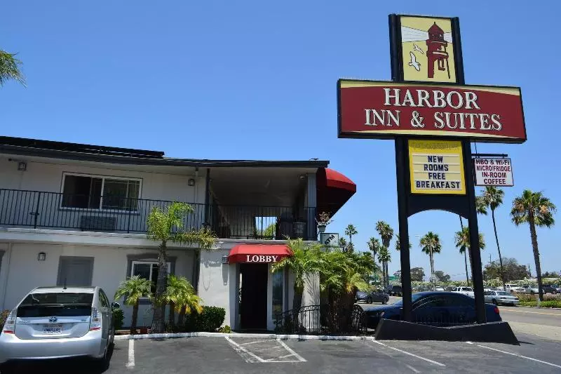 فندق Harbor Inn & Suites Oceanside