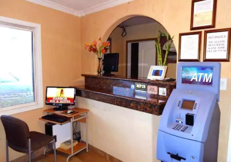 فندق Harbor Inn & Suites Oceanside