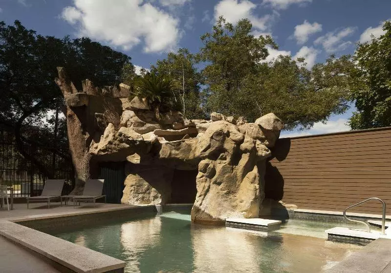 ホテル Hilton Garden Inn Austin Downtown