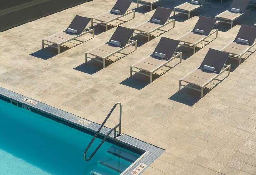 ホテル Hilton Houston North