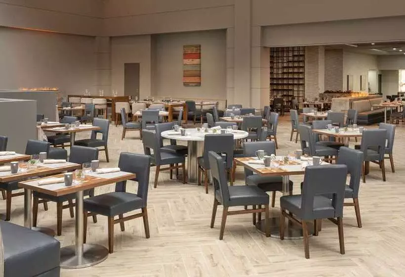 ホテル Hilton Houston North