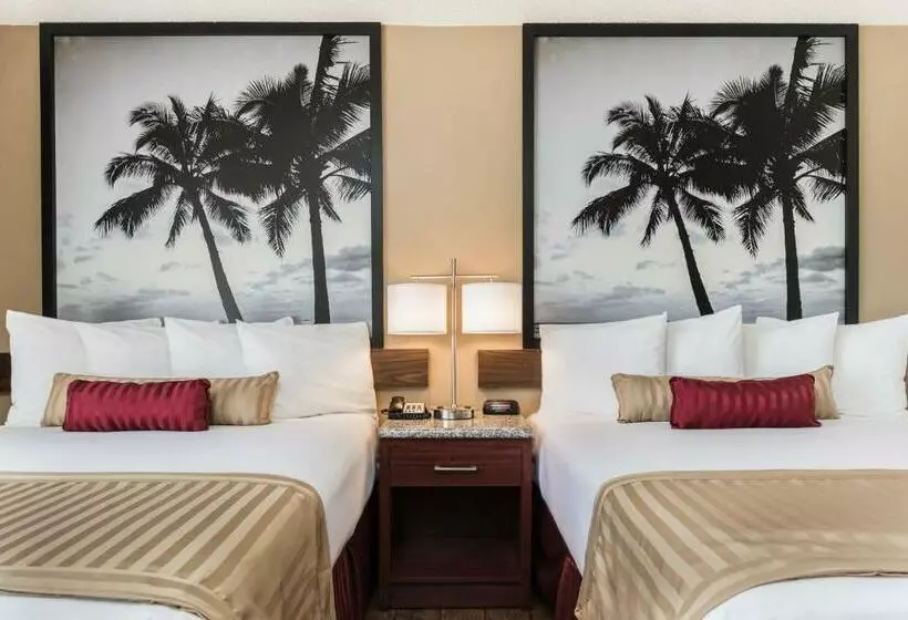 בית מלון כפרי Kings Inn Anaheim At The Park & Convention Center