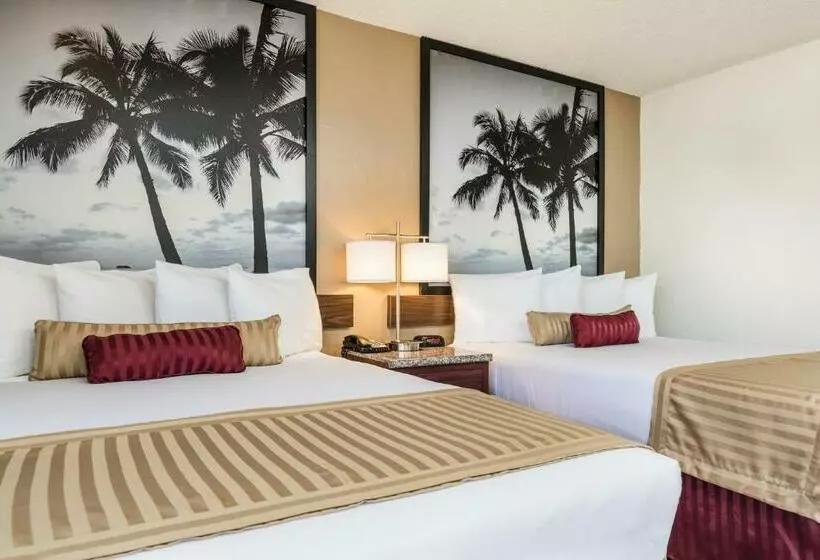 בית מלון כפרי Kings Inn Anaheim At The Park & Convention Center