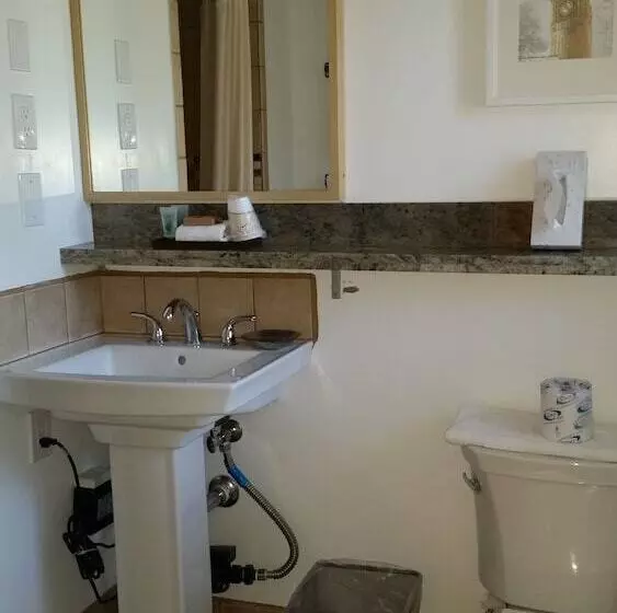 فندق Marin Lodge