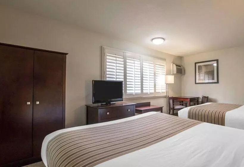 فندق Rodeway Inn Convention Center