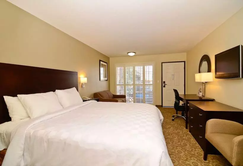 فندق Rodeway Inn Convention Center