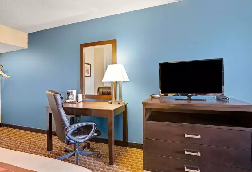 Otel Super 8 By Wyndham Newark De