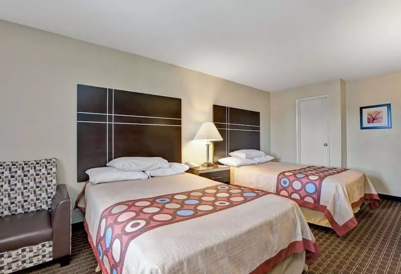 Otel Super 8 By Wyndham Newark De