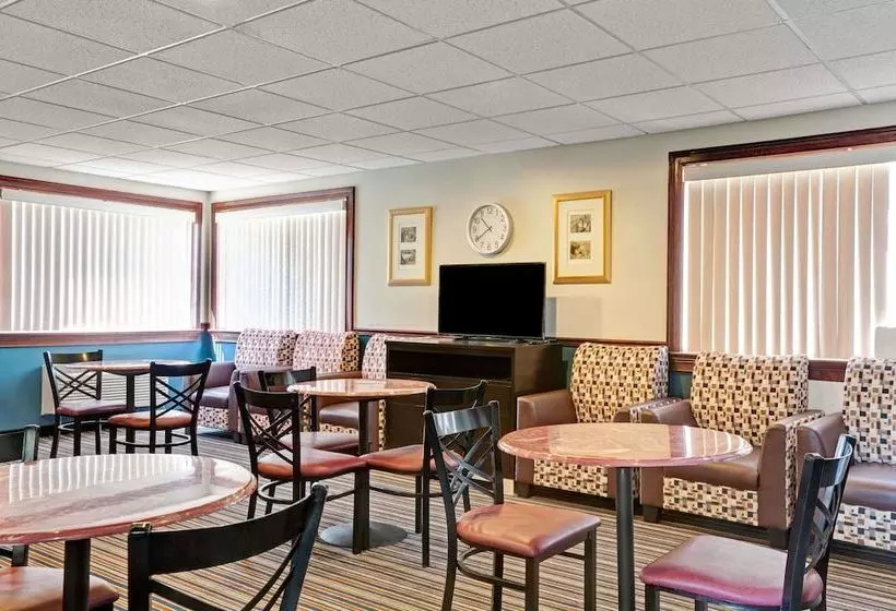 Otel Super 8 By Wyndham Newark De