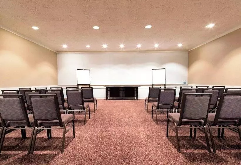 Отель The Westin O'hare