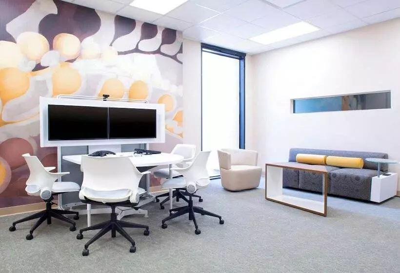 Отель The Westin O'hare