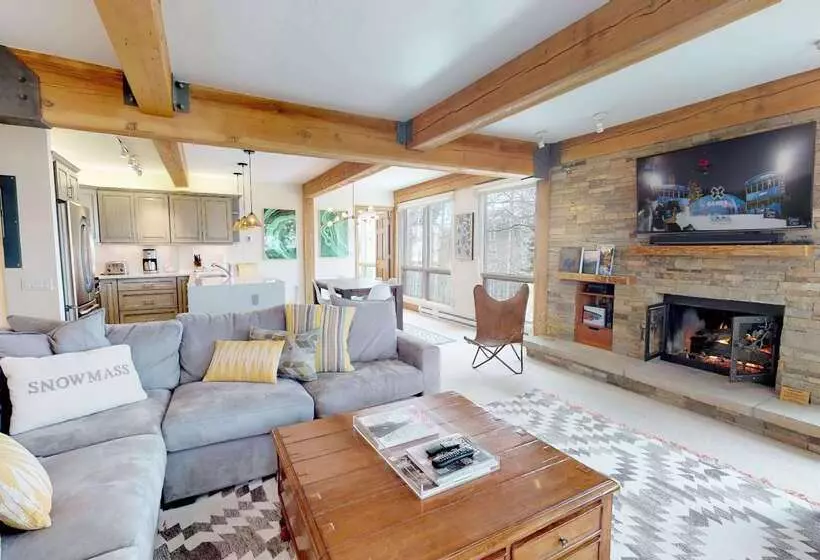 호텔 Top Of The Village   Coraltree Residence Collection