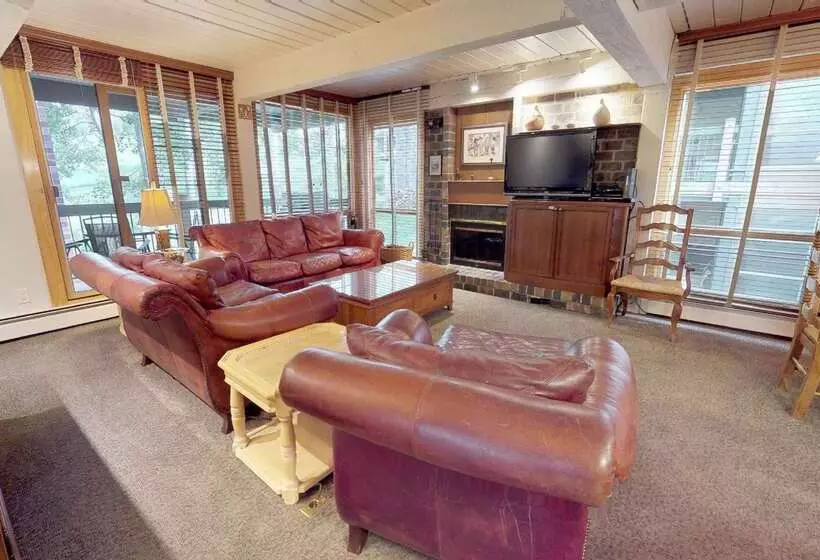 호텔 Top Of The Village   Coraltree Residence Collection