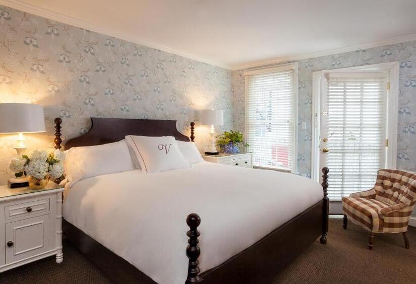 Отель The Virginia And Cottages