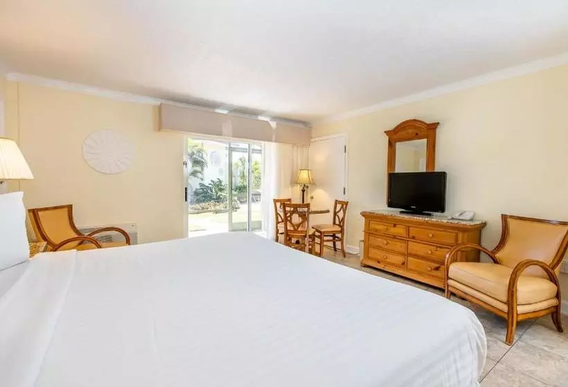 فندق West Wind Inn