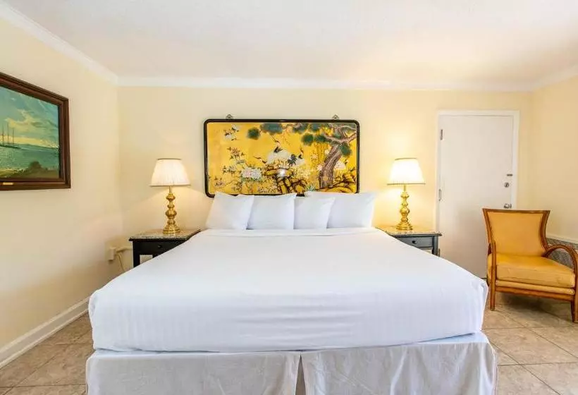 فندق West Wind Inn