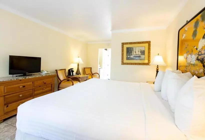 فندق West Wind Inn