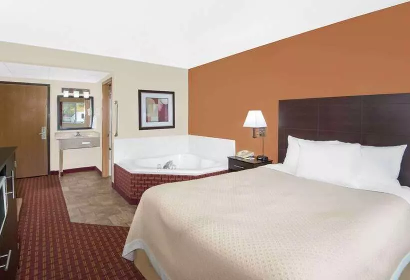 Motel Days Inn By Wyndham Ames