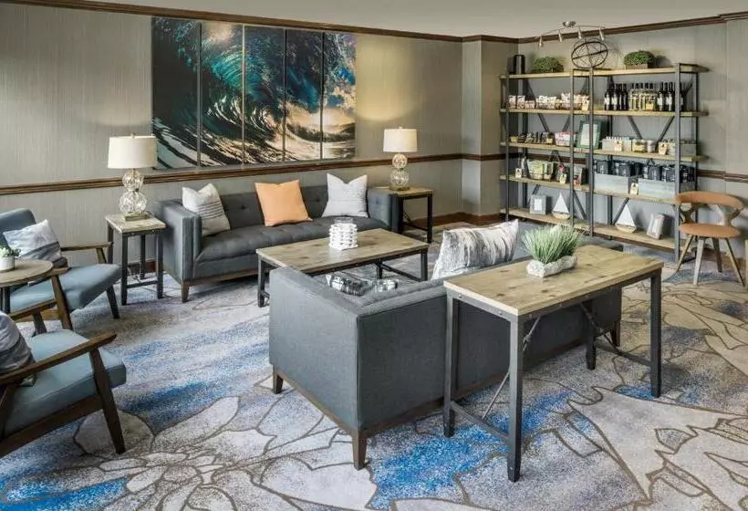 Resort The Newport Harbor Hotel & Marina