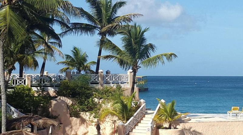 Coco Reef Resort and Spa