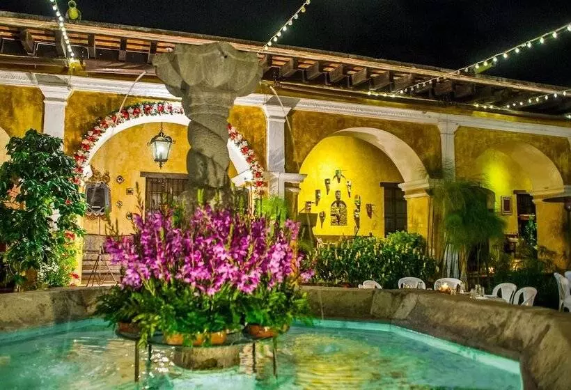 هتل Convento Santa Catalina By Ahs