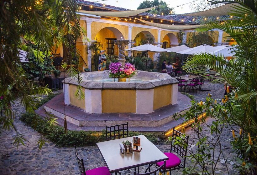 هتل Convento Santa Catalina By Ahs